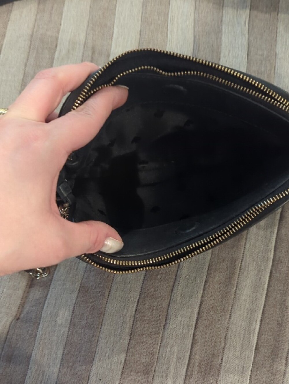 kate spade Black Quilted Leaf-Pattern Crossbody Bag - Picture 10 of 10